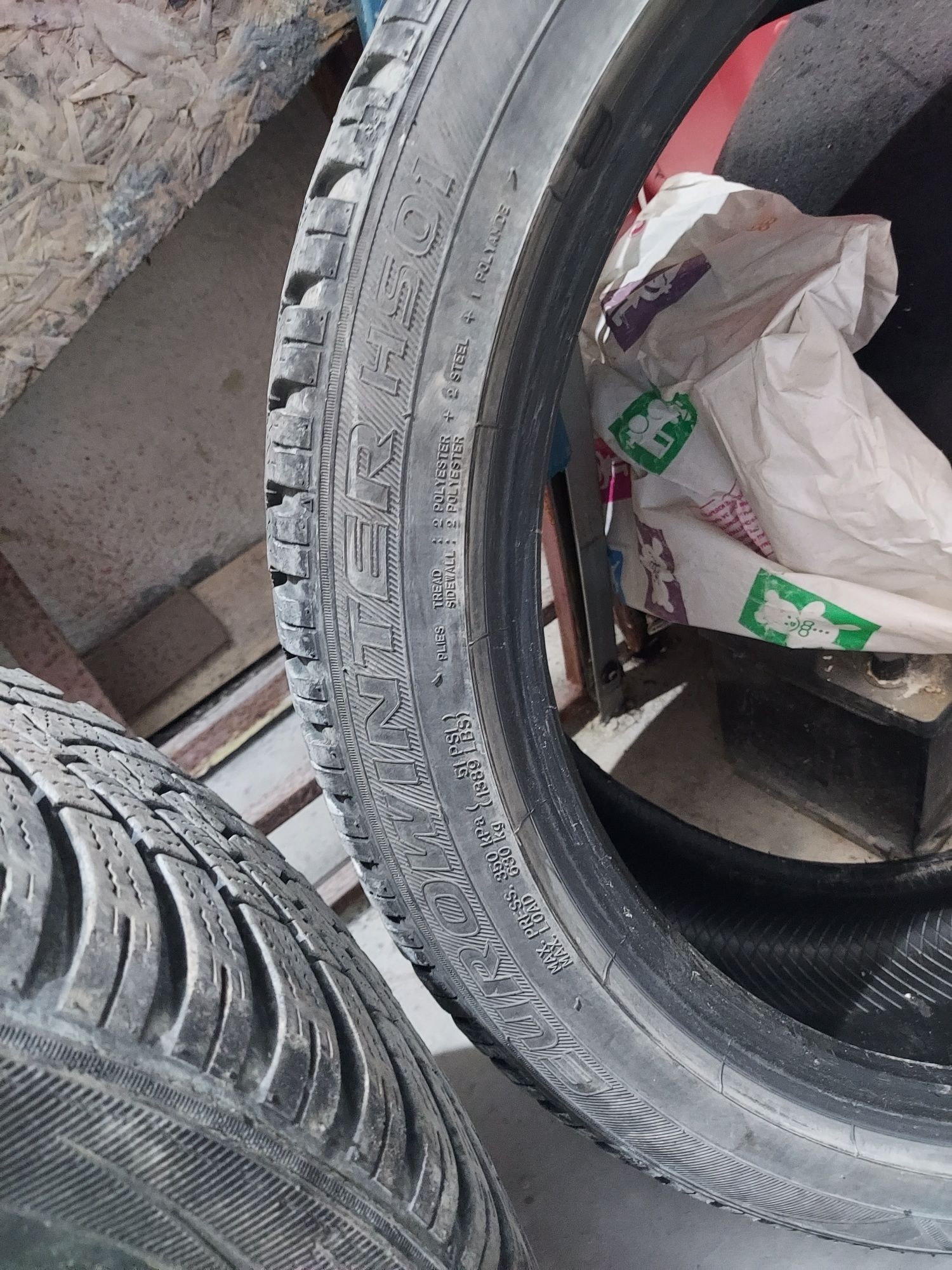 2 бр. зимни гуми 225/45 R19