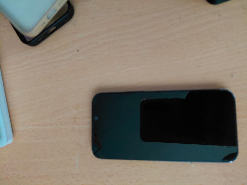 Продавам iphone 12 mini