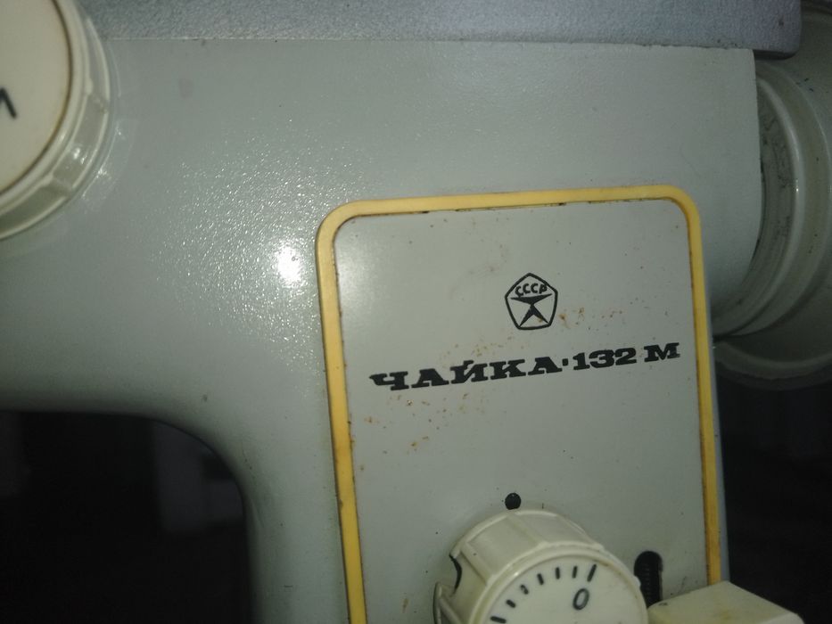 Электрическая швейная машина