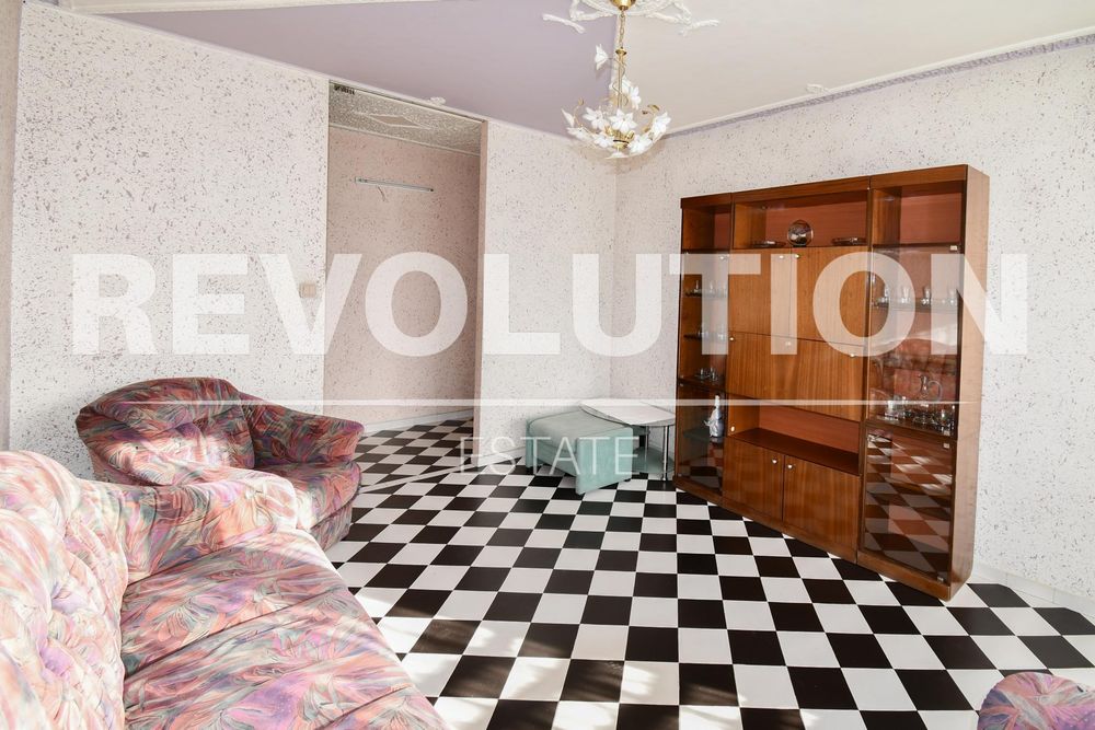 Дава се под наем Тристаен апартамент в София, Левски Г - 105 кв.м за 700 € - Снимка #2