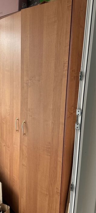 Продам срочно офисную мебель
