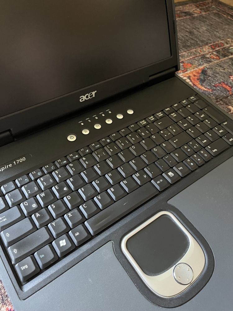 Laptop vintage gaming Acer 1700 - 17 inch - foarte rar