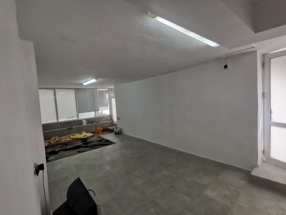 Продава се Магазин в Бургас, Център - 32 кв.м за 447 €/кв.м - Снимка #1