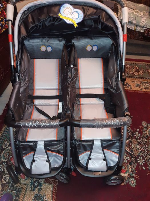 Детскоя коляска "Совершенно" Новая (в коробке) МАСЛО