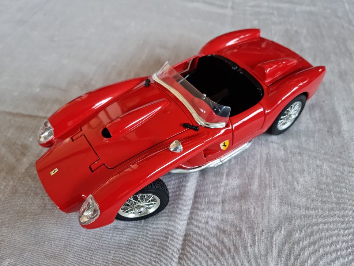 Macheta Burago Ferrari 250 Testarossa 1:18  1957