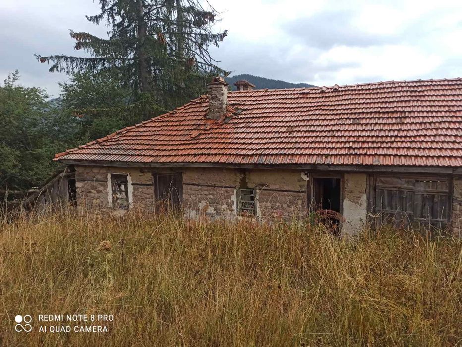Продава се земеделска земя + къща в с. Мугла, махала Касъка