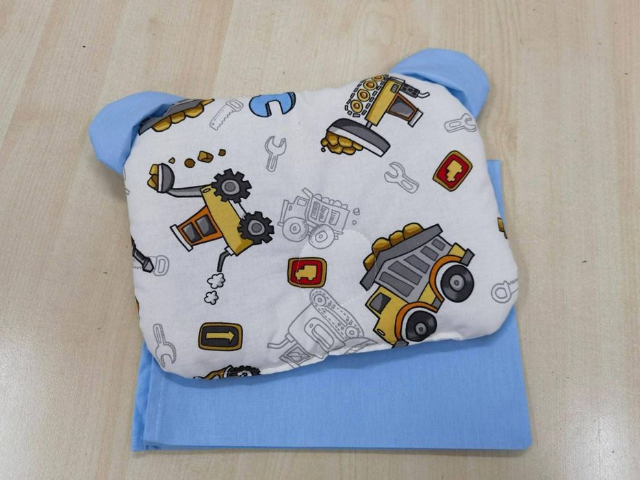 Възглавничка и долен чаршав за количка