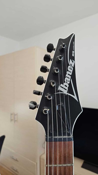 Chitara electrica Ibanez RG421EX-BKF si amplificator BOSS KATANA 50