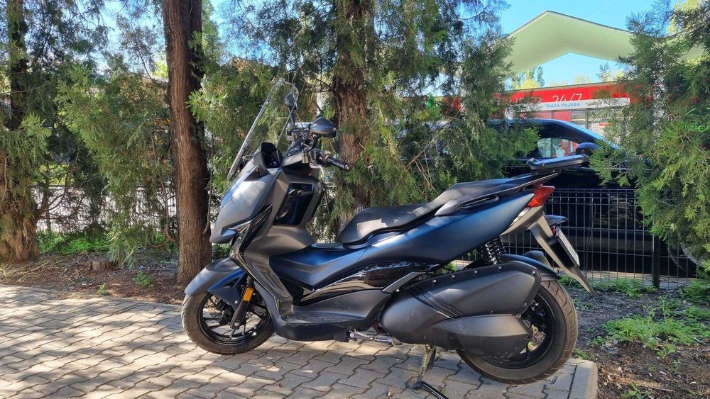 MaxiScuter Zontes M310, Moto Daytona (SYM), 10.000 km