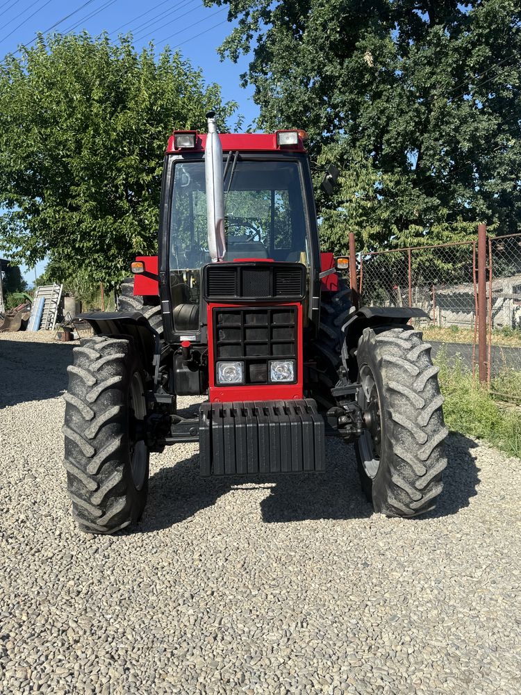 Vand sau schimb tractor Case International 1056 XL