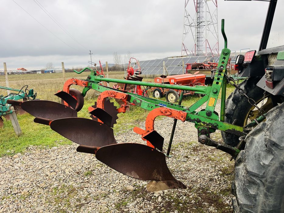 Plug cu 3 capuri, brazdare, cormane Heger cu roata de copiere 70 inalt