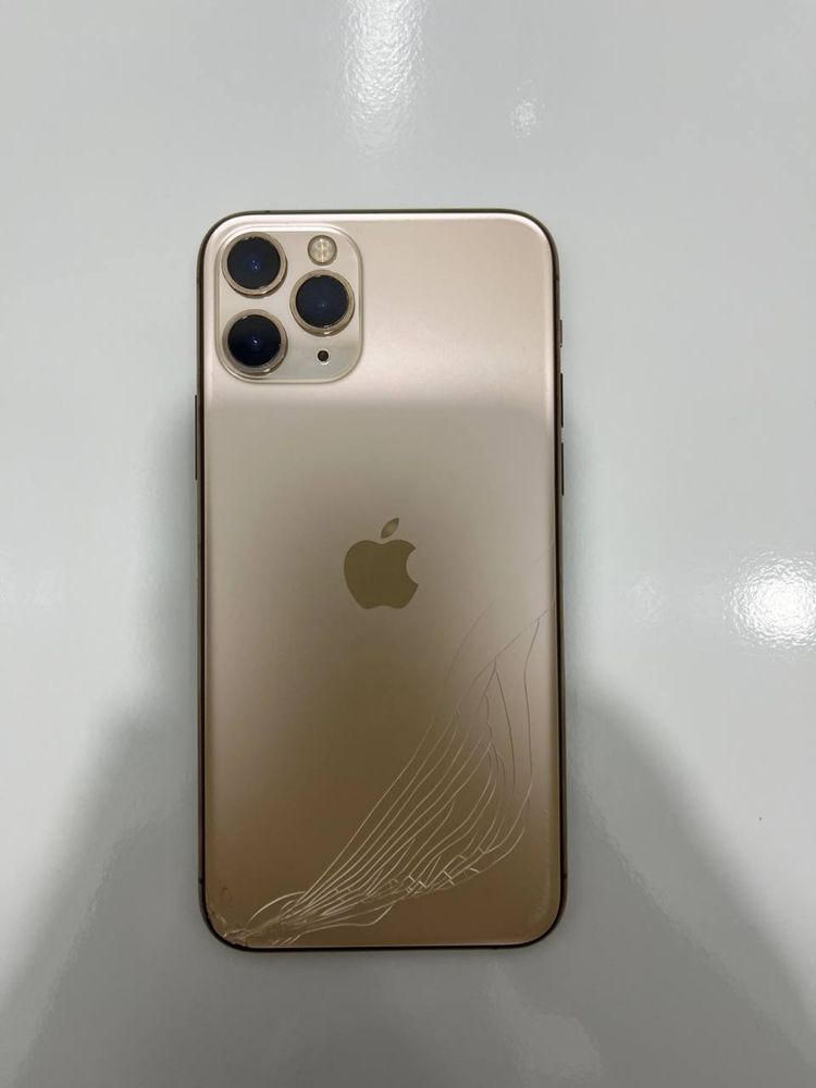 Iphone11 pro ideal srochna sotiladi oxirgi narxi