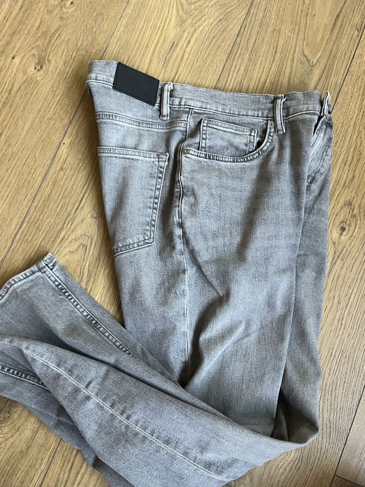 ZARA Jeans - Нови размер 32 / Оригинал