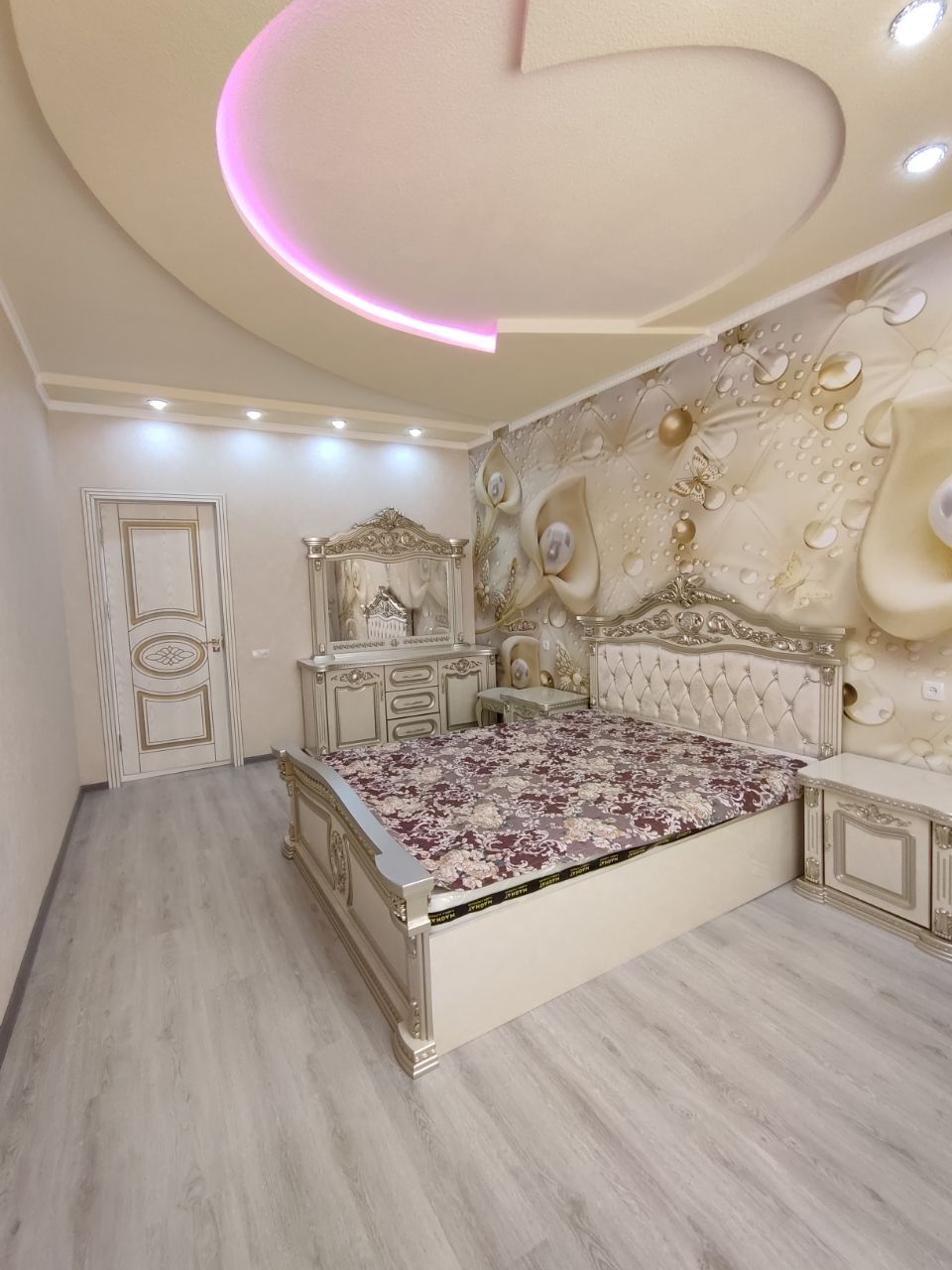 Срочно сдается 3 комнатная квартира Узбекистанская 500 уе Агентства