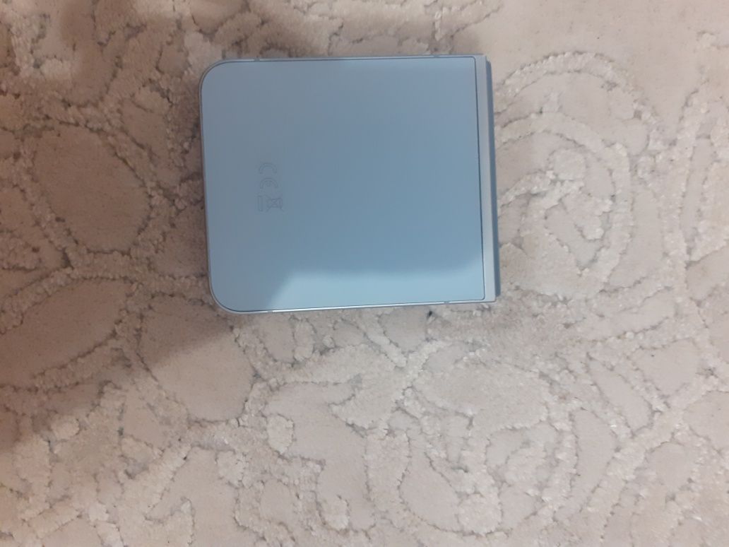 Samsung Z flip 6 за ремонт