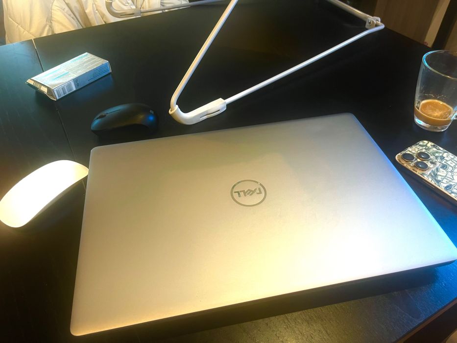 Лаптоп Dell Precision 7560