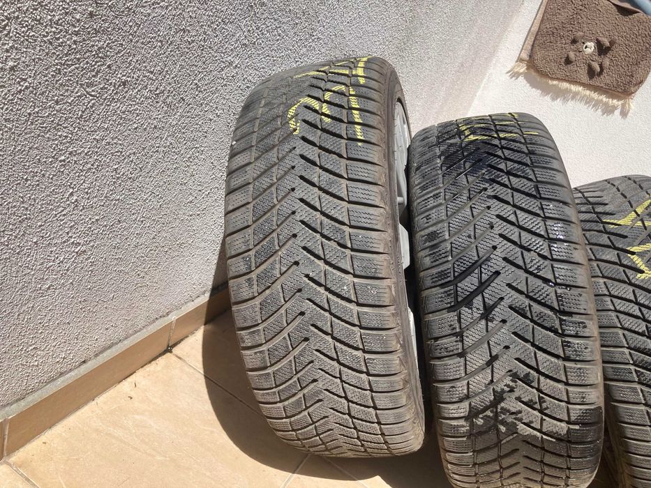 Джанти със зимни гуми 225/45/R18 за Фиат