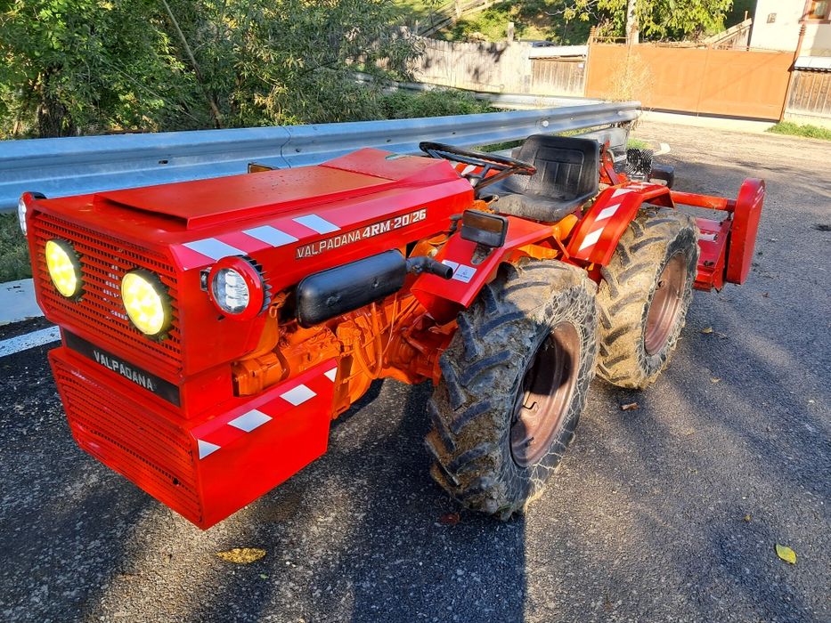 Tractoras 4x4 Valpadana recent adus cu Rar facut