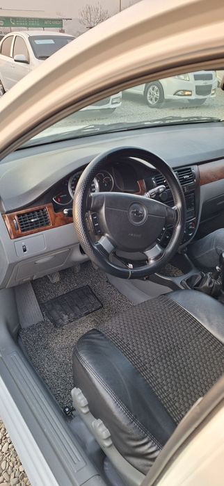 Lasetti 1.8 mexanika gentra qilingan