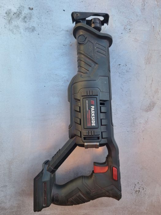 Fierastrau sabie parkside