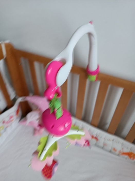 Pătut bebe lemn natural+ jucării & lenjerie.