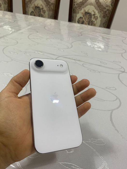 Продам айфон 17 air