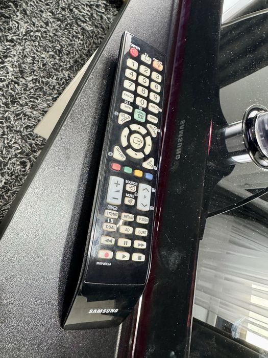 TV-LCD Samsung 116,80 cm (46”)