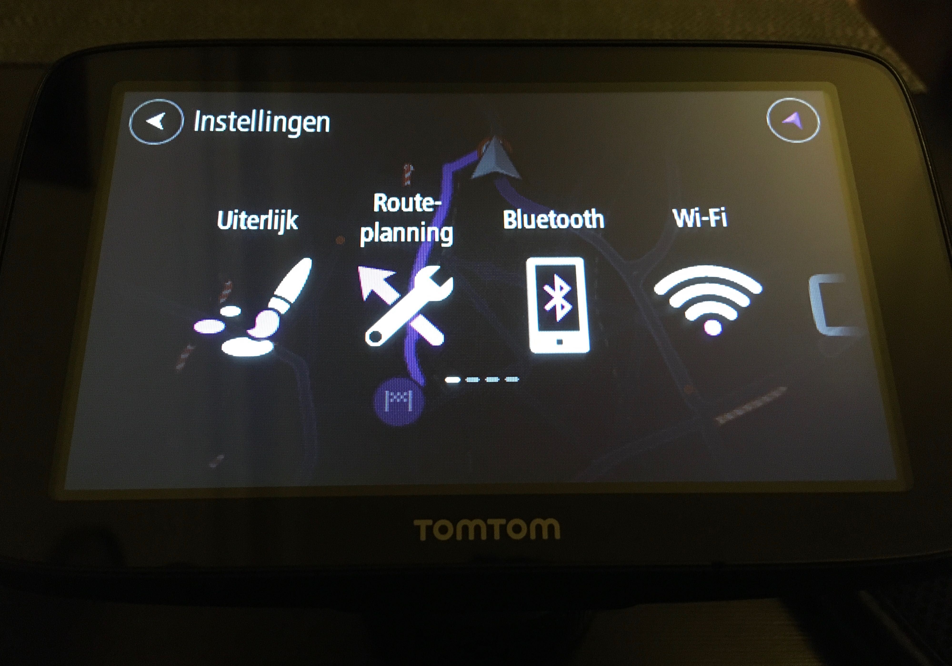 Навигационна система TomTom с Bluetooth и wifi Model-4PN50