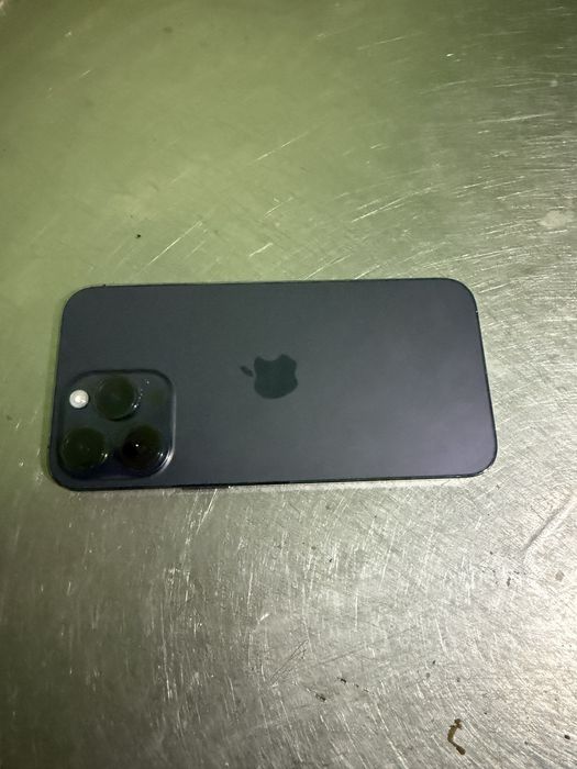 iPhone 14 pro max - заключен /iCloud/