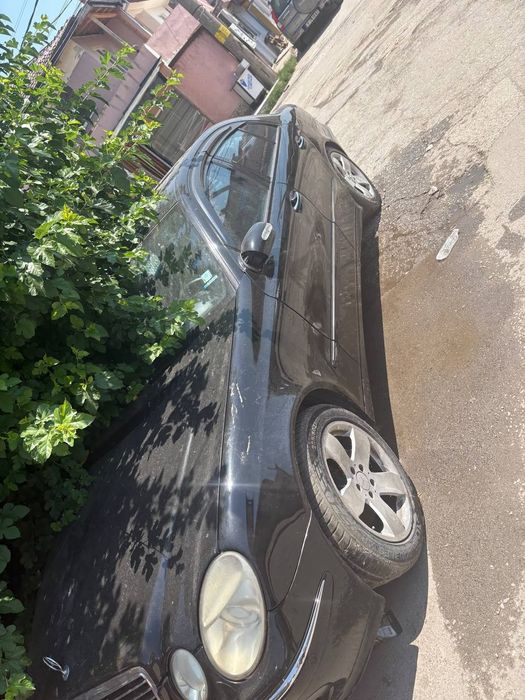 Mercedes  W211 3.2CDI-цял на части