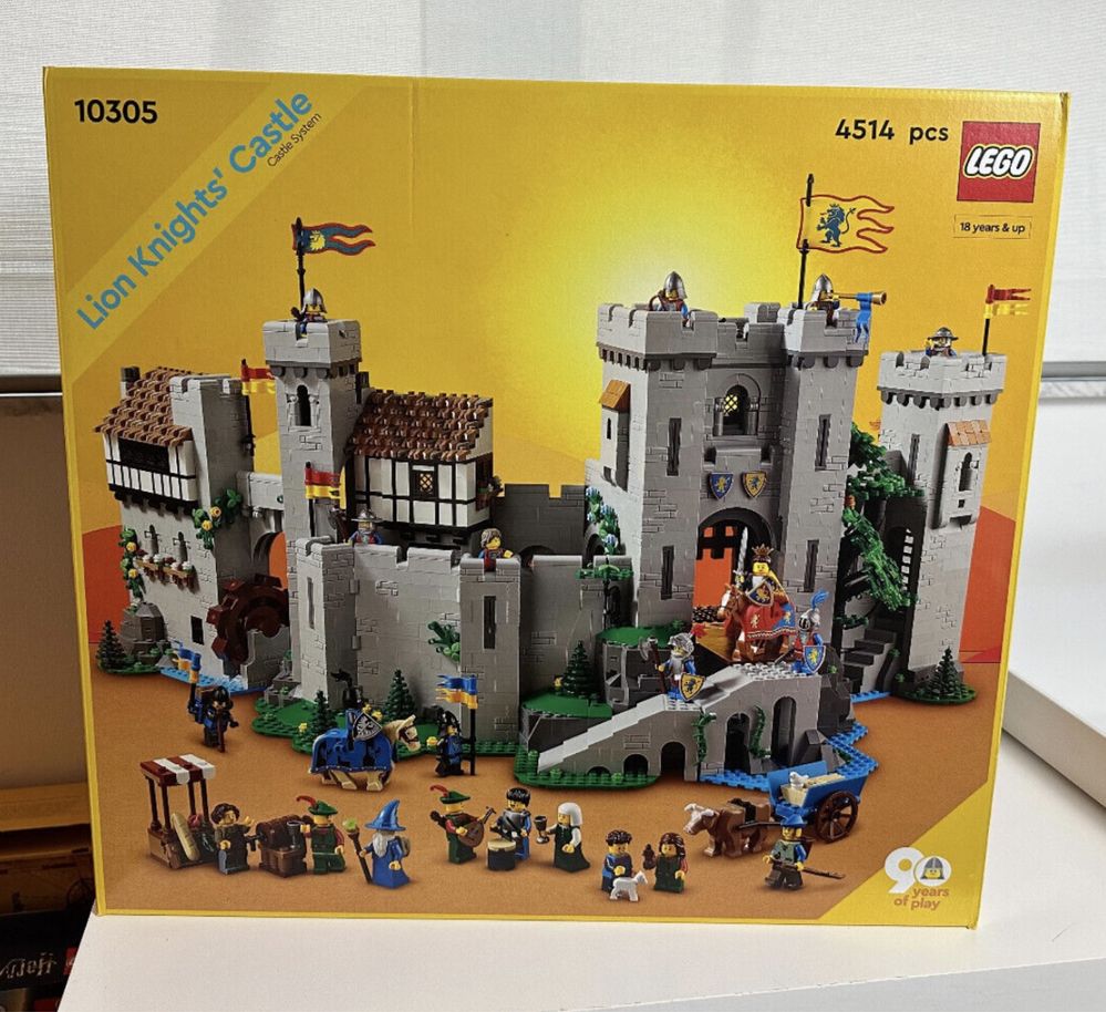 LEGO® Icons: Lion Knights' Castle 10305