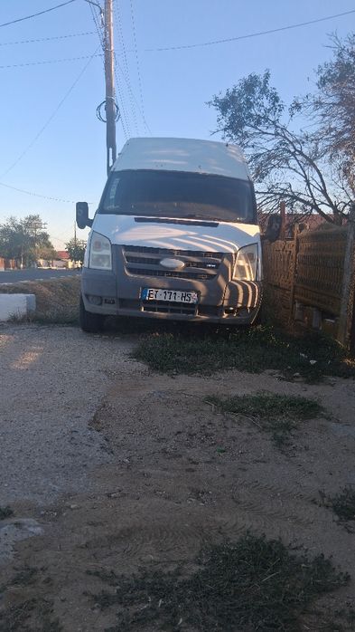 Vând Ford tranzit 2.2 130 cai an 2008 duba recent adusa din Franța