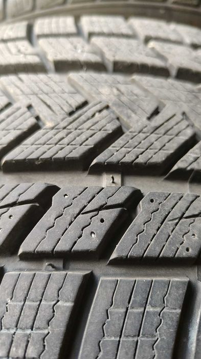 4 броя зимни гуми 225/45 R19 Gripmax SuperGripPro Winter на 500км