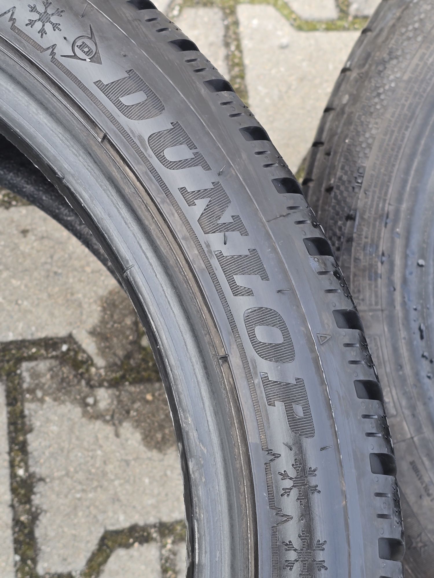 245 40 19 Dunlop