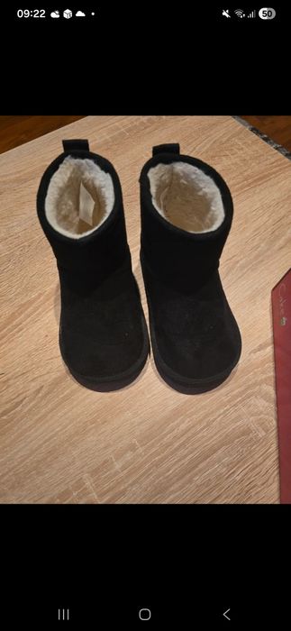 Ugg fetita stare f buna