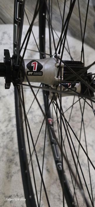 HoBu kanлu DT swiss xr 1501 ratchet глaвuнu. 29 цола 15x100 12x142