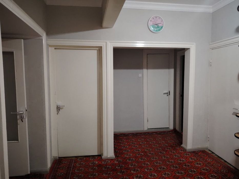 Sergili. 4 xona kvartira sotiladi