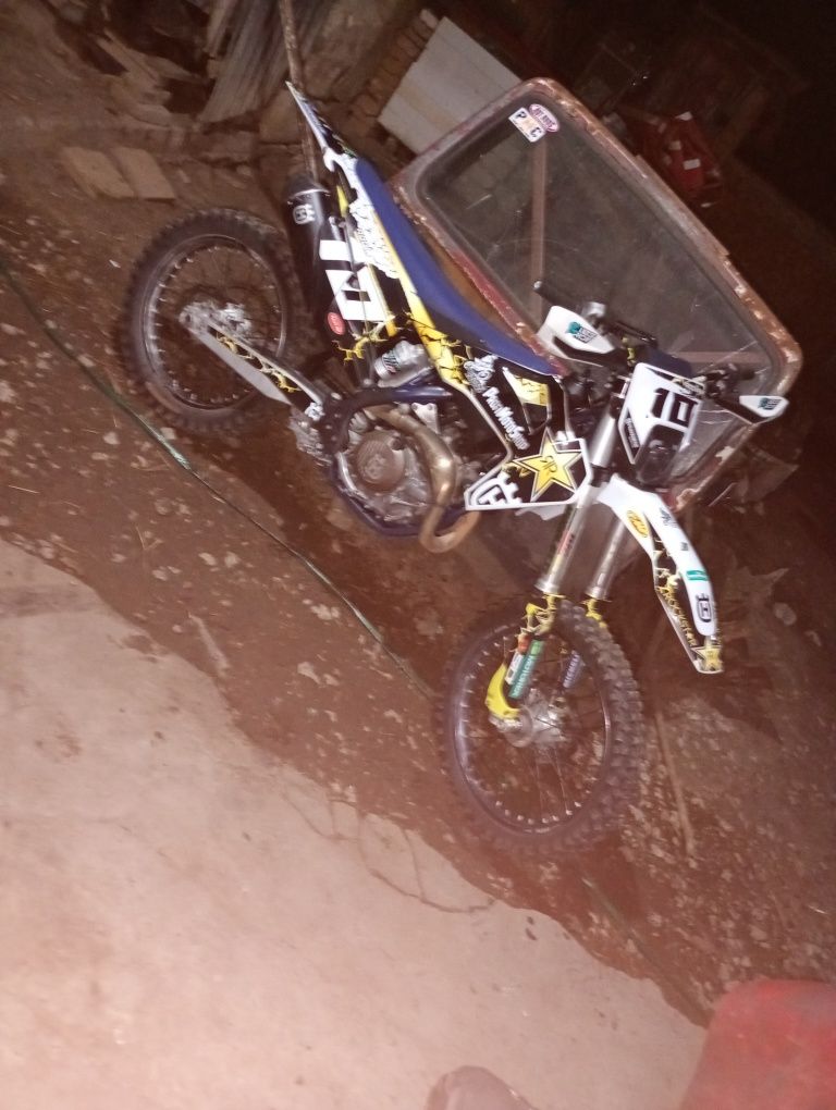 Vând Husqvarna te 450 4t