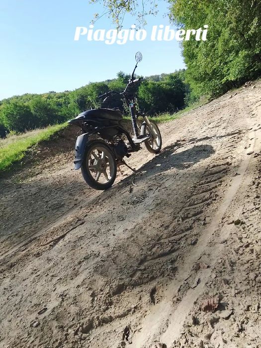 Vând scuter Piaggio