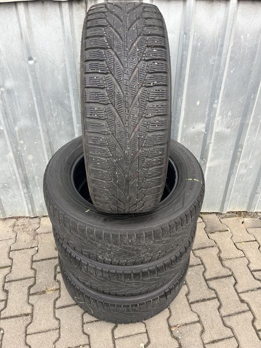4 anvelope iarna 235/60 R18, Nokian, 6mm profil ramas, DOT 2017