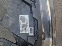 Vand 2 faruri Dacia Duster