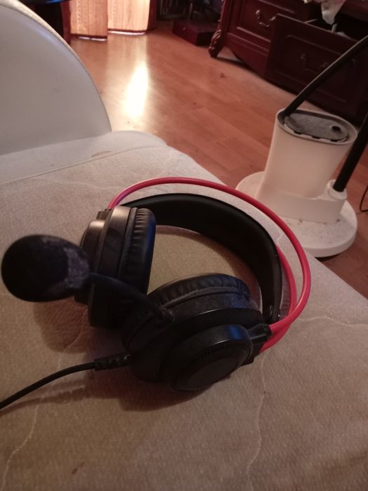 Продаются Наушники Bloody