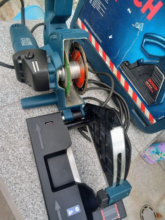 Bosch GNF 35 CA Фреза за канали в стени