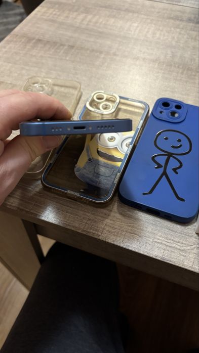 Iphone 13 blue запазен + аксесоари