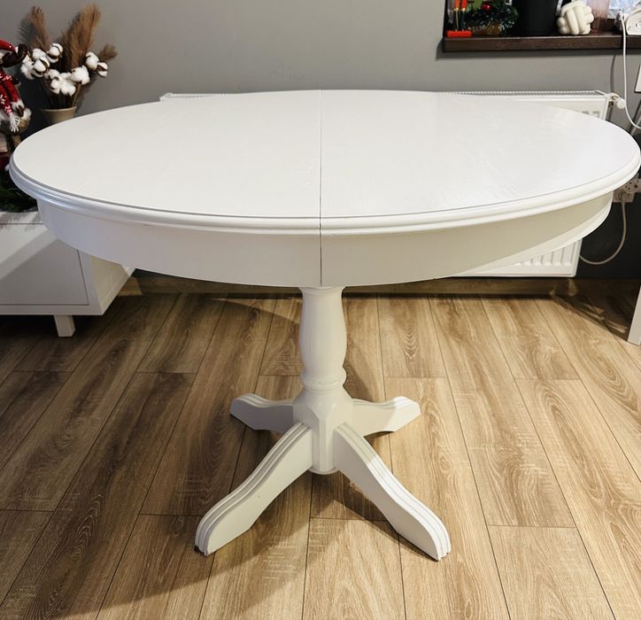 Masa extensibila din lemn masiv