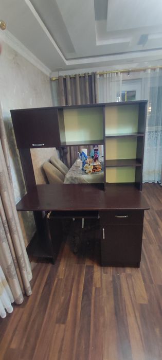 Стол для компа хорошим состаянии