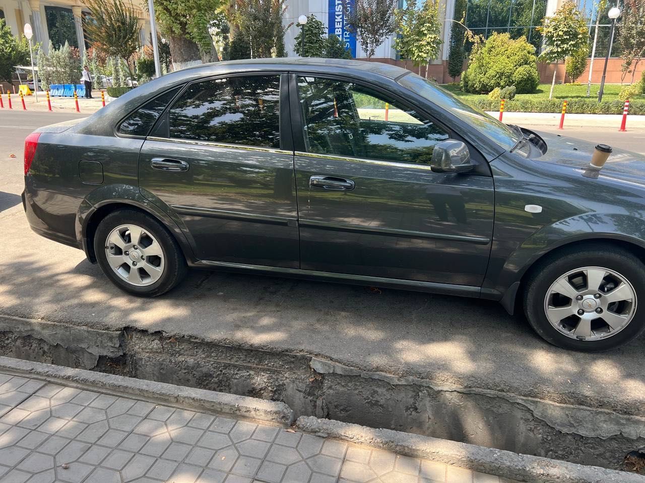 Продаю Lacetti Gentra