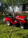 Vand Tractoras de tuns iarba/gazon