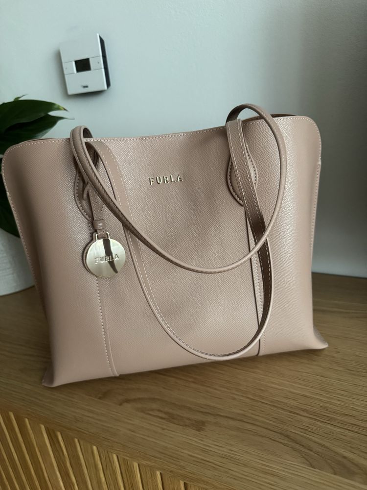 Geanta Furla noua