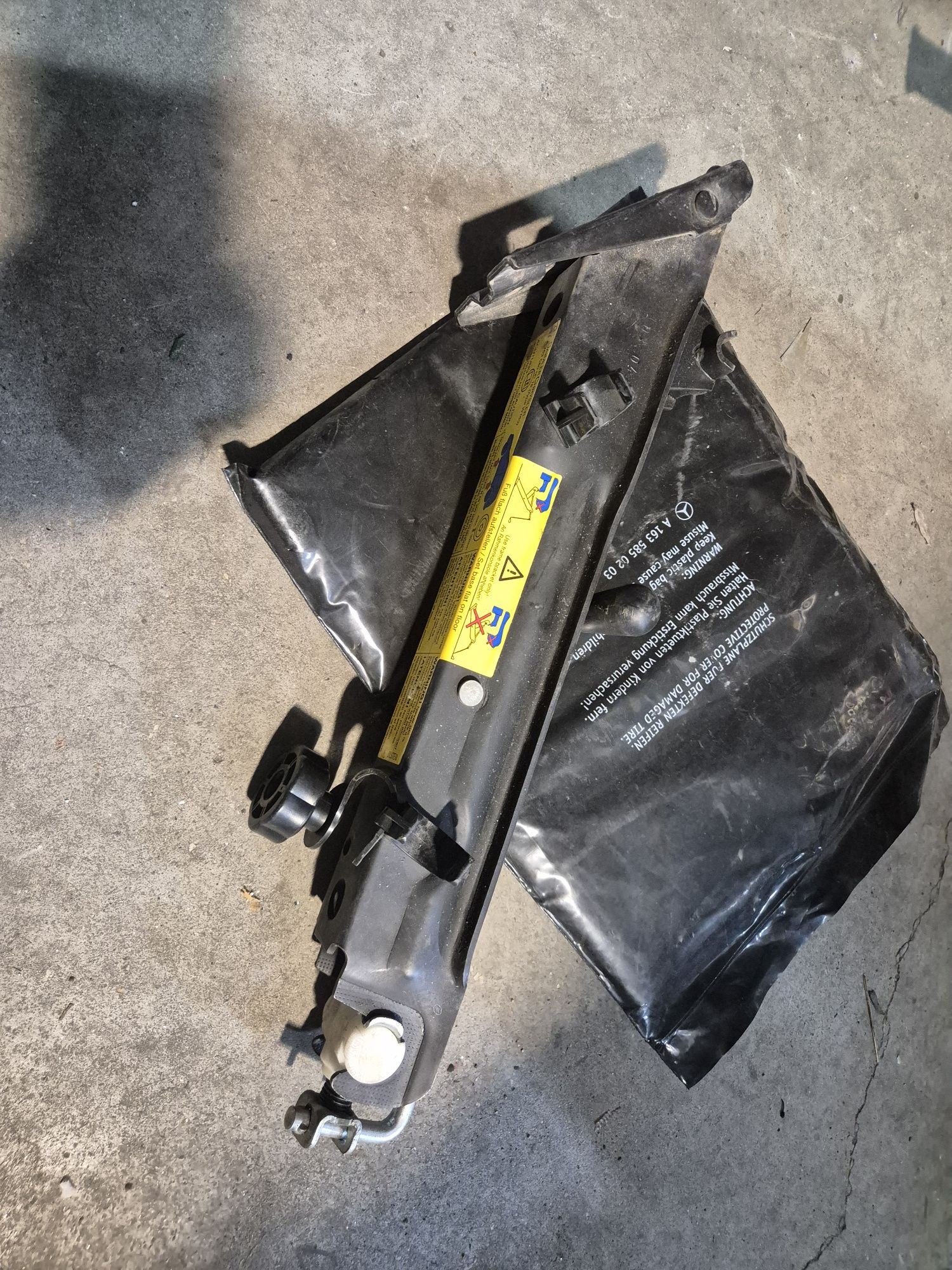 Крик Мерцедес МЛ W163 оригинален Mercedes ML W163